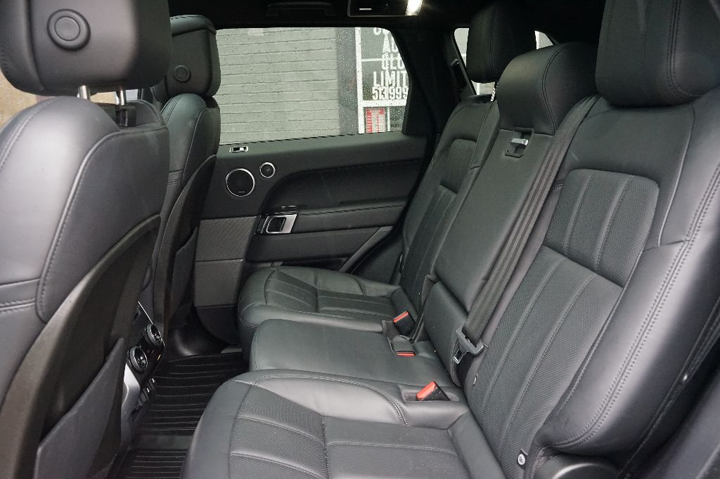 Land Rover Range Rover Sport photo 16