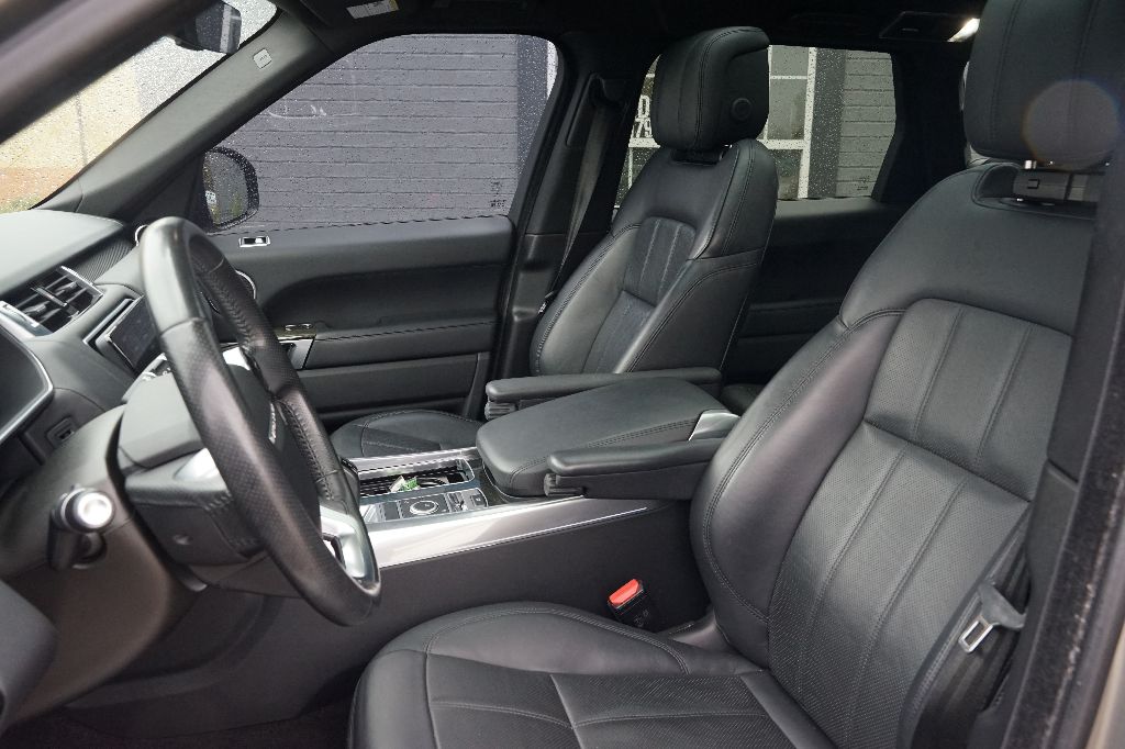 Land Rover Range Rover Sport photo 12