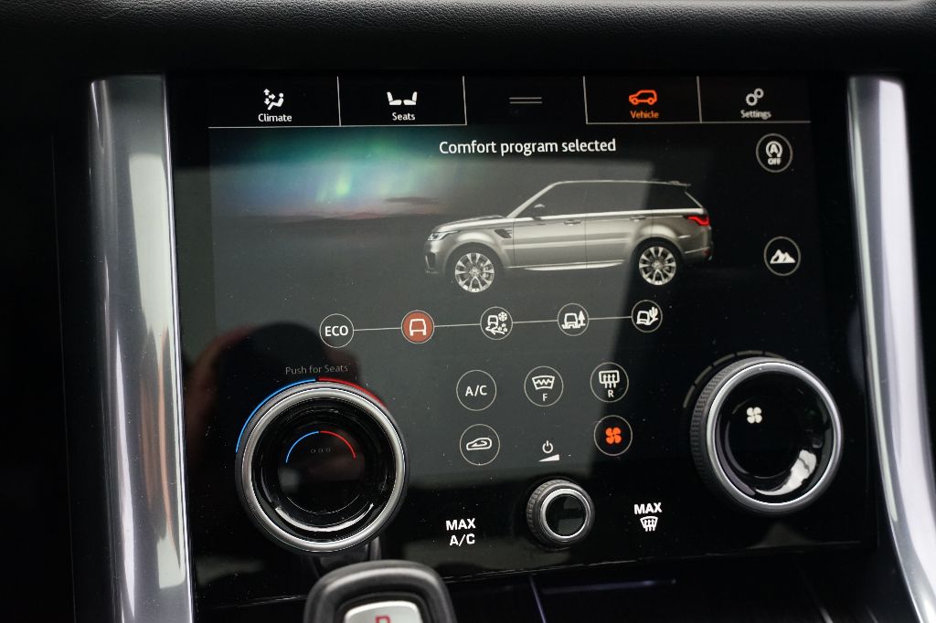 Land Rover Range Rover Sport photo 22