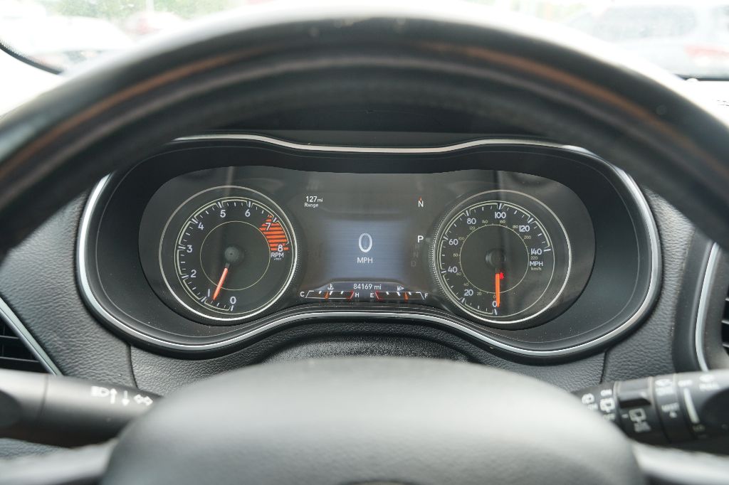 Jeep Cherokee photo 16