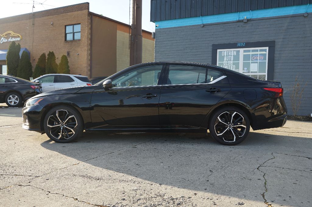 Nissan Altima photo 6