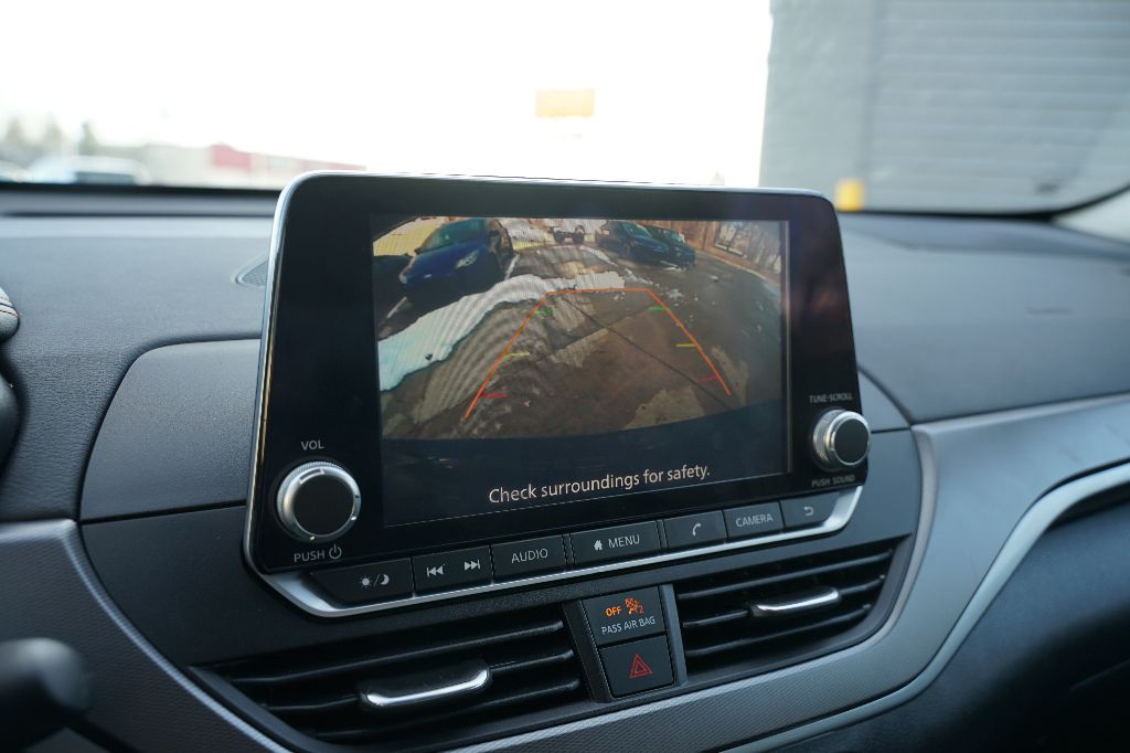Nissan Altima photo 10
