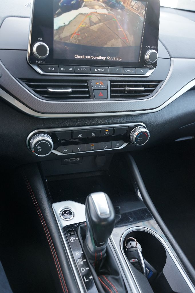 Nissan Altima photo 11