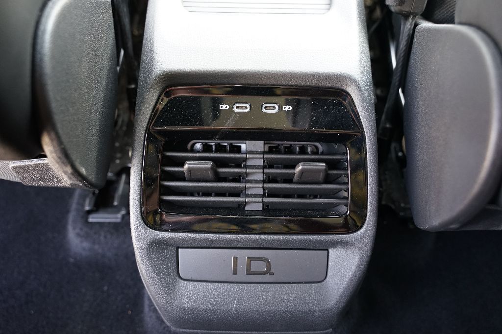 Volkswagen ID.4 photo 10