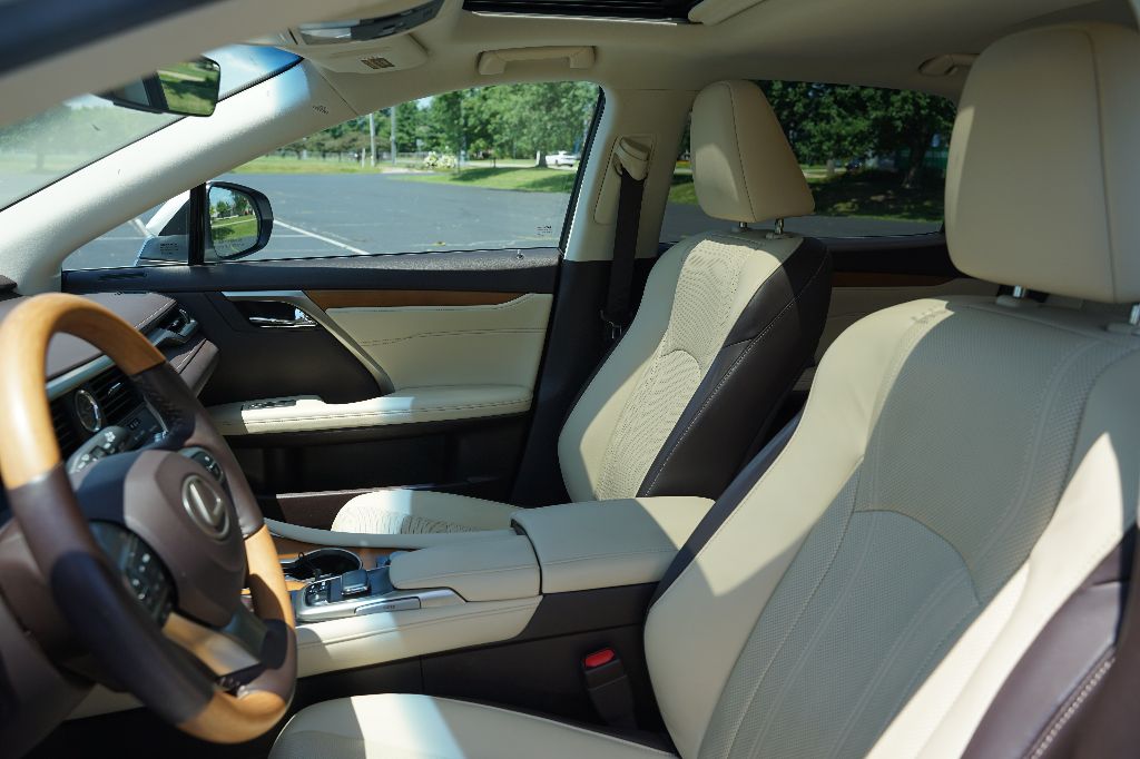 Lexus RX photo 13