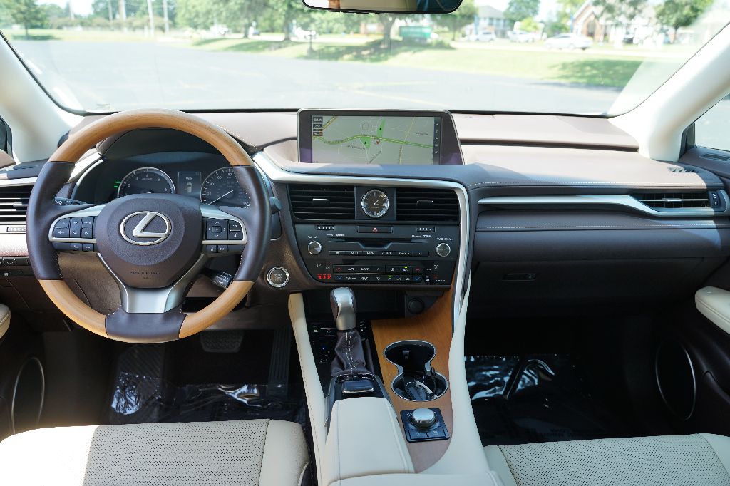 Lexus RX photo 11