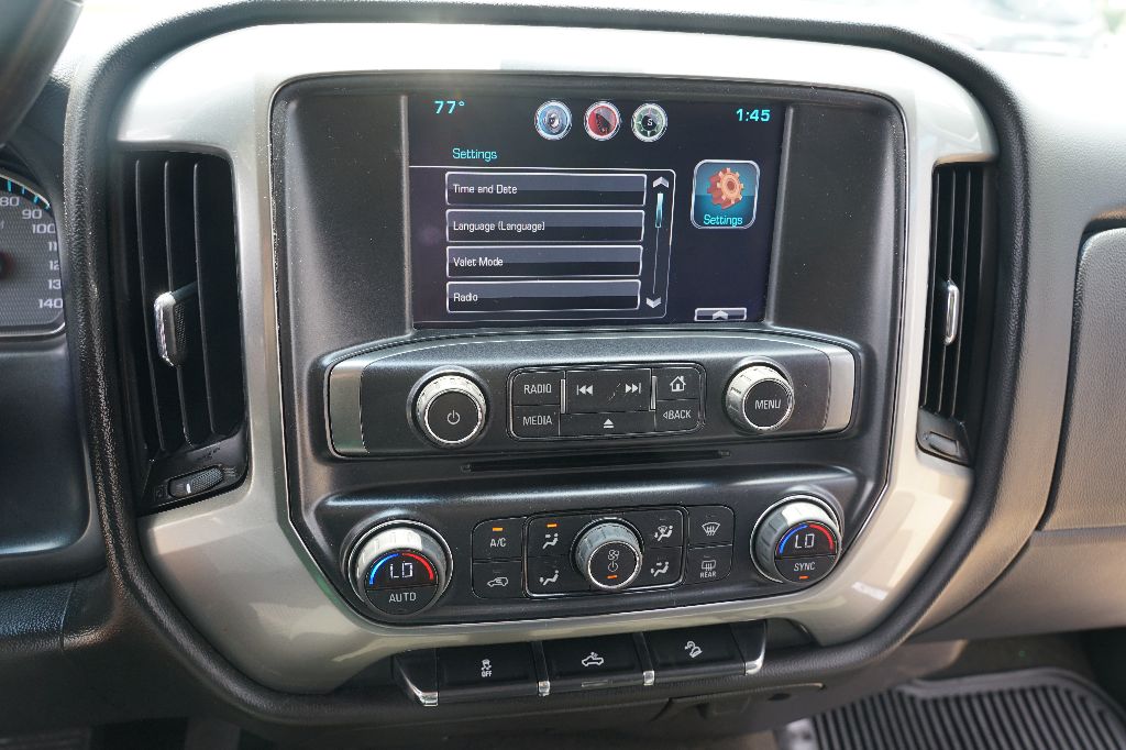 Chevrolet Silverado photo 15
