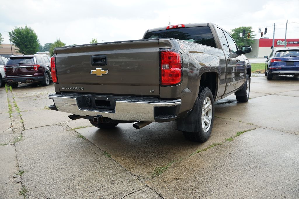 Chevrolet Silverado photo 5