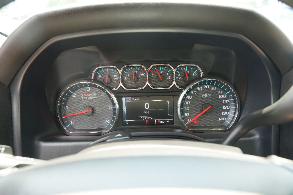 Chevrolet Silverado photo 16