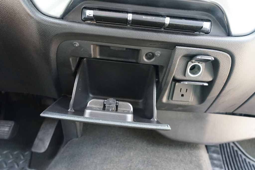 Chevrolet Silverado photo 14