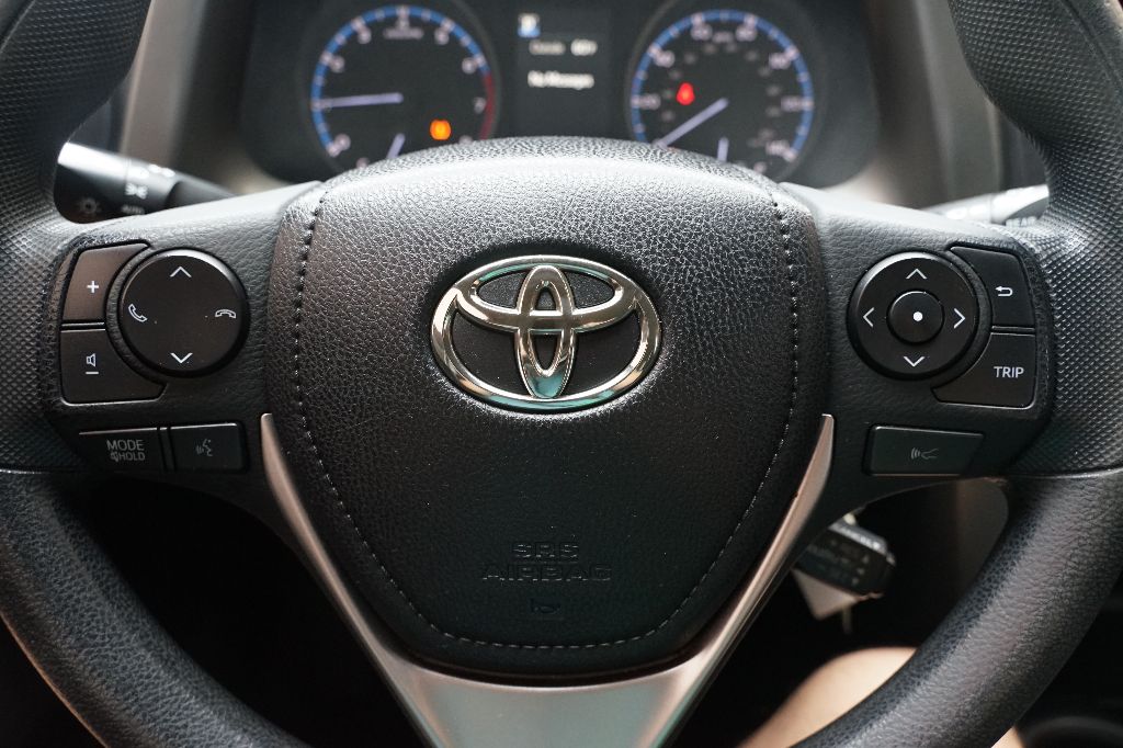Toyota RAV4 photo 15