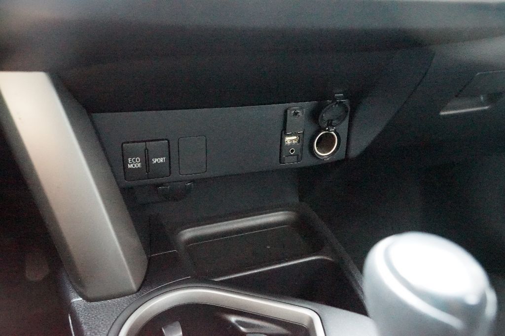 Toyota RAV4 photo 17