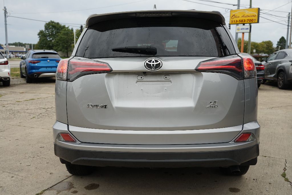 Toyota RAV4 photo 7