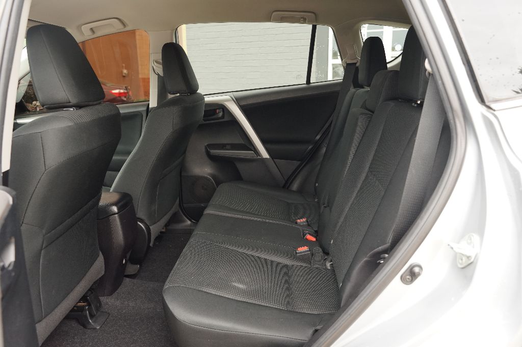 Toyota RAV4 photo 12