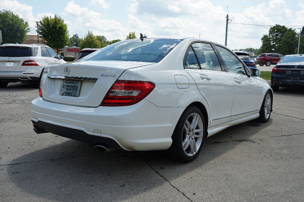 Mercedes-Benz C-Class photo 7