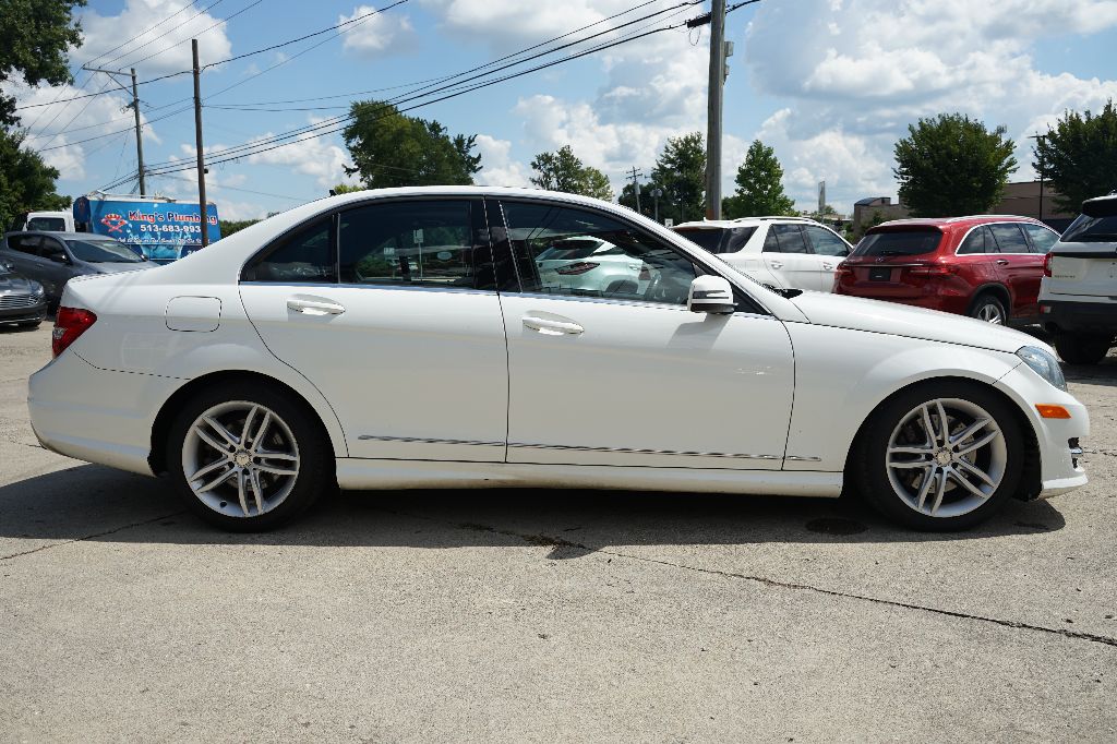 Mercedes-Benz C-Class photo 6