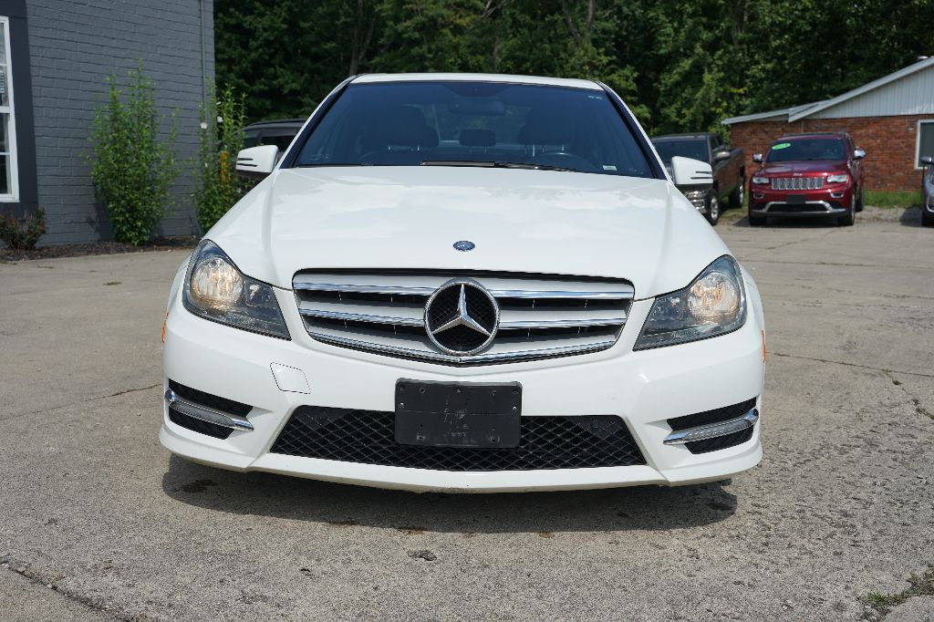 Mercedes-Benz C-Class photo 4