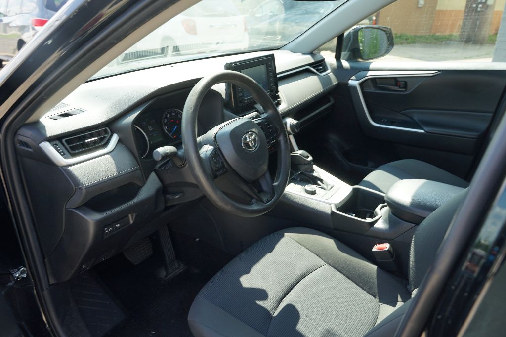 Toyota RAV4 photo 11