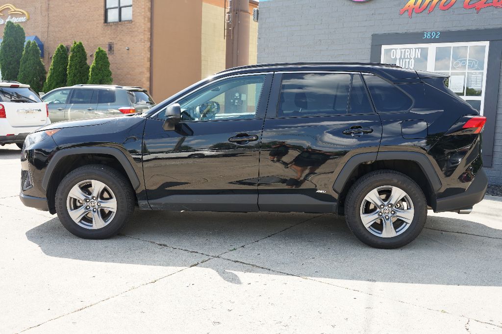 Toyota RAV4 photo 9