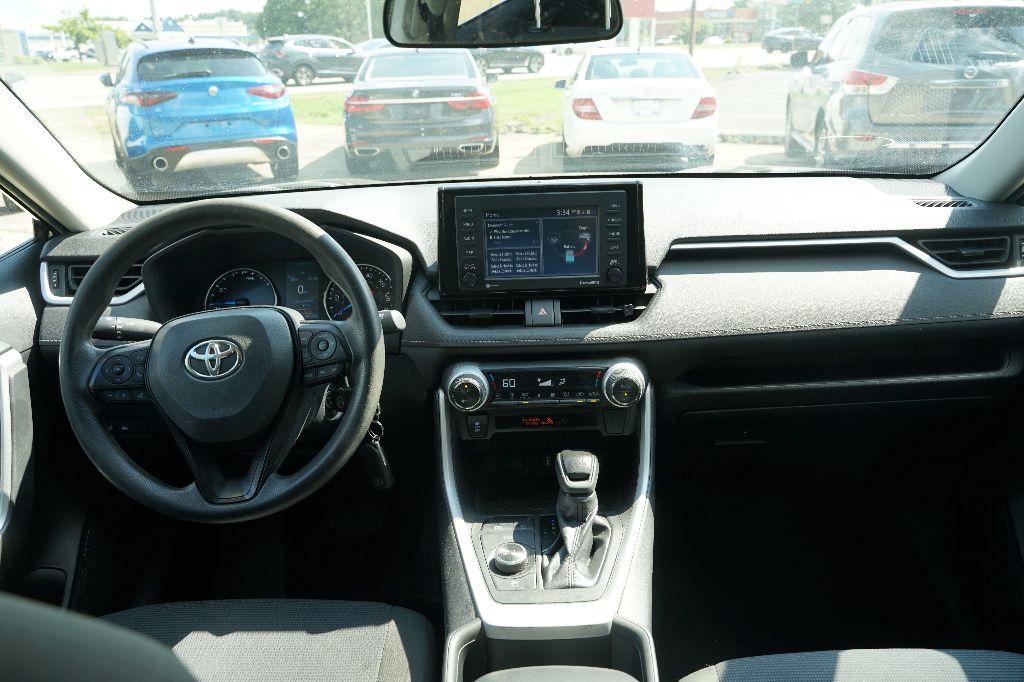 Toyota RAV4 photo 12