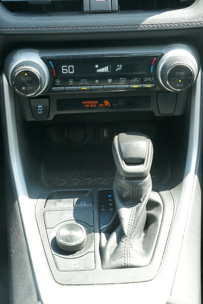 Toyota RAV4 photo 13