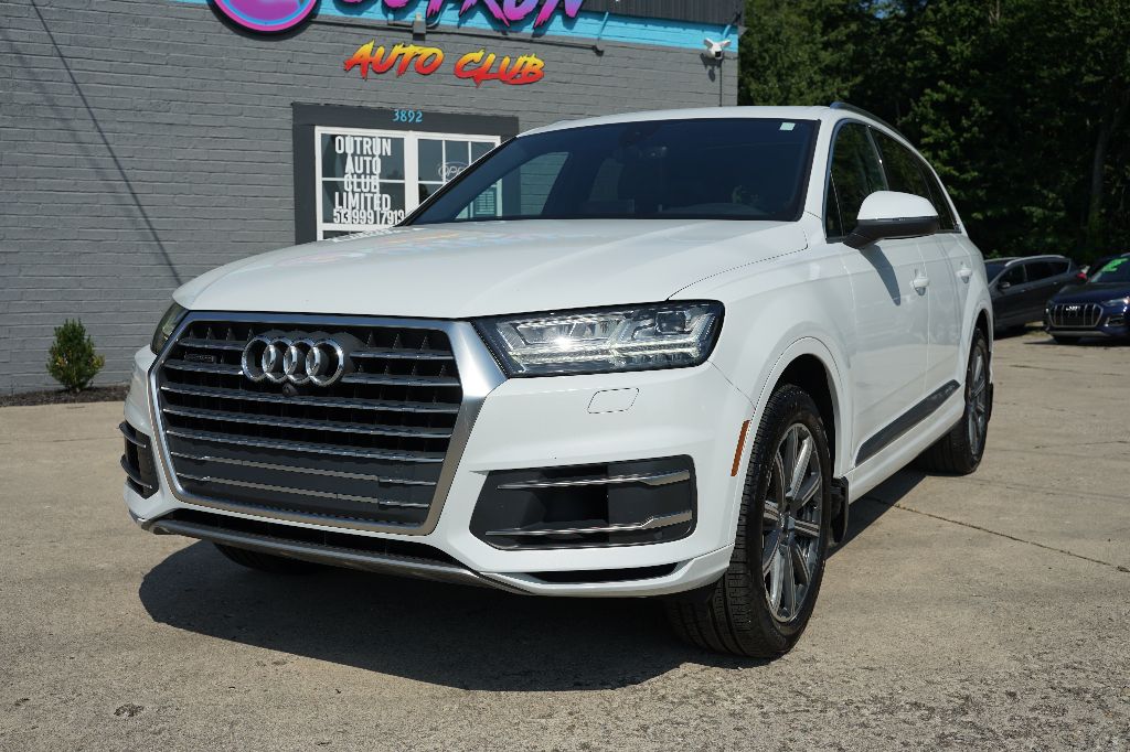 Audi Q7 photo 2