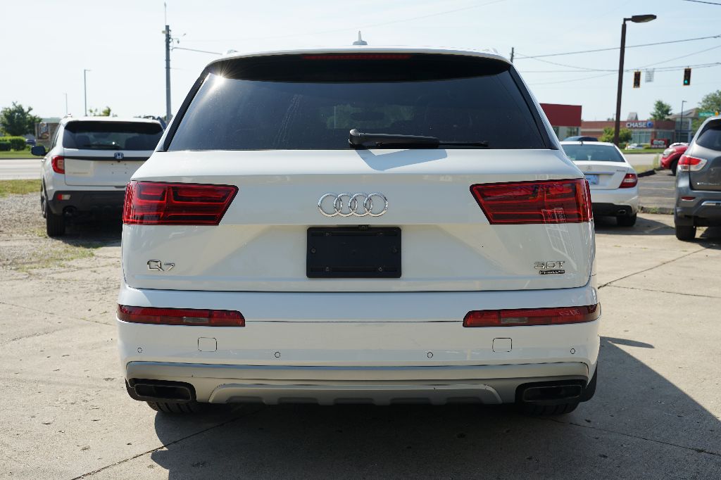 Audi Q7 photo 7