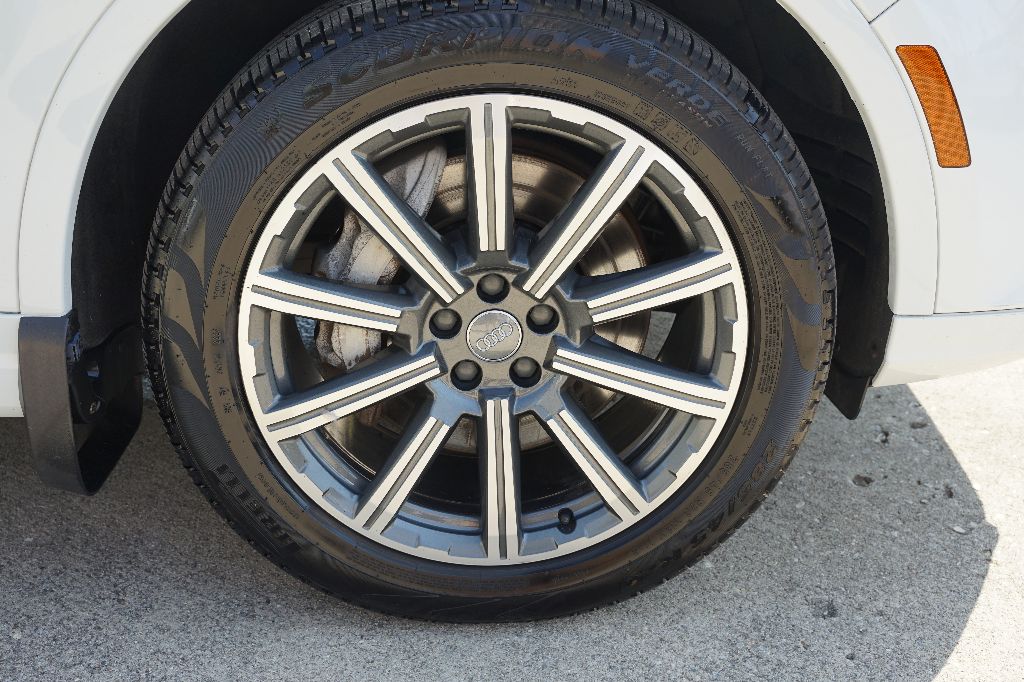 Audi Q7 photo 13