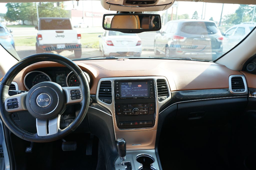 Jeep Grand Cherokee photo 11
