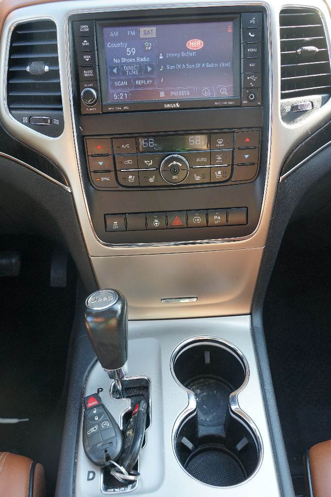 Jeep Grand Cherokee photo 13