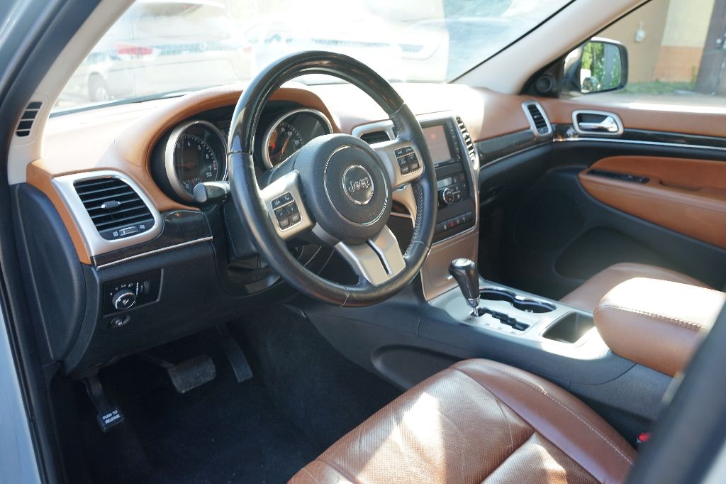 Jeep Grand Cherokee photo 9
