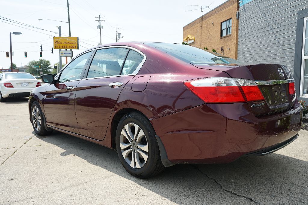 Honda Accord photo 8