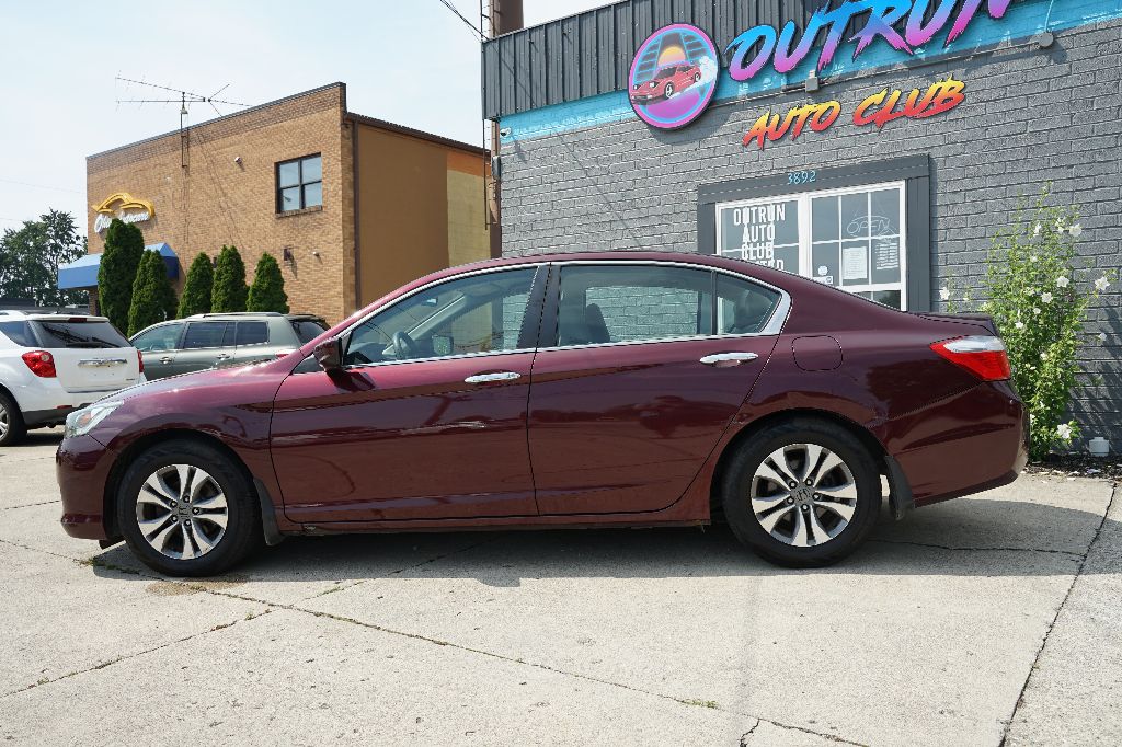 Honda Accord photo 9
