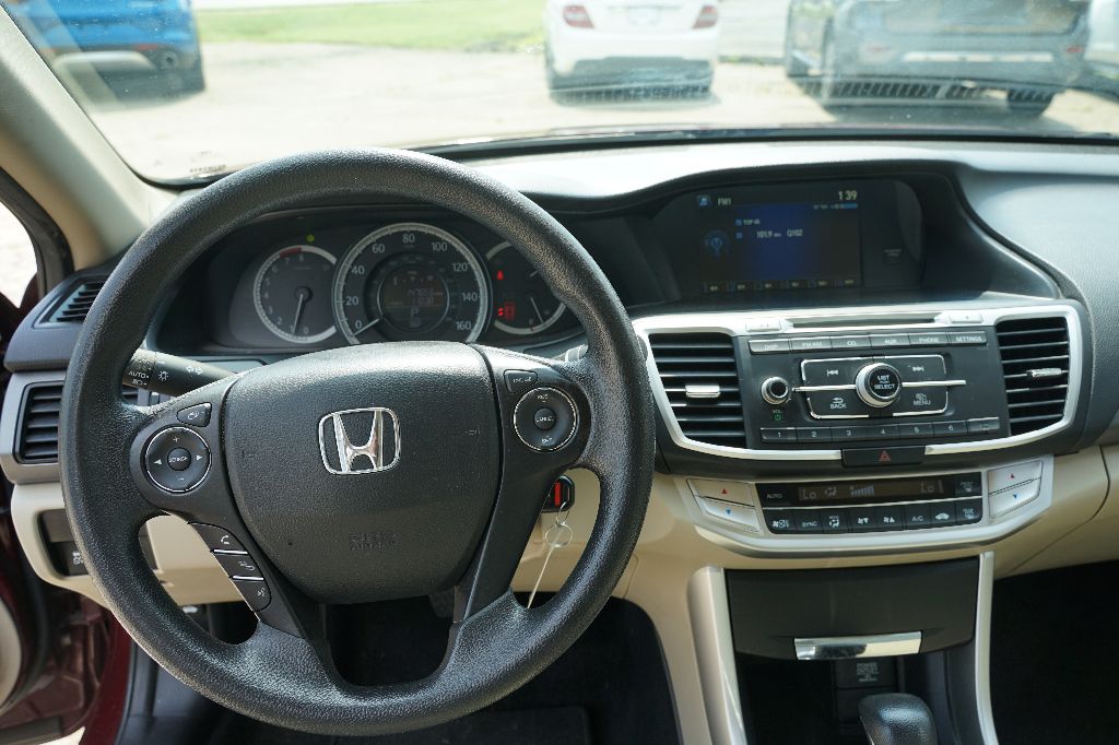 Honda Accord photo 12