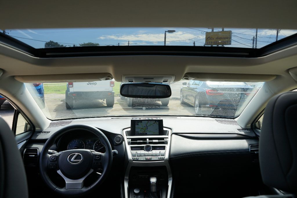 Lexus NX photo 17