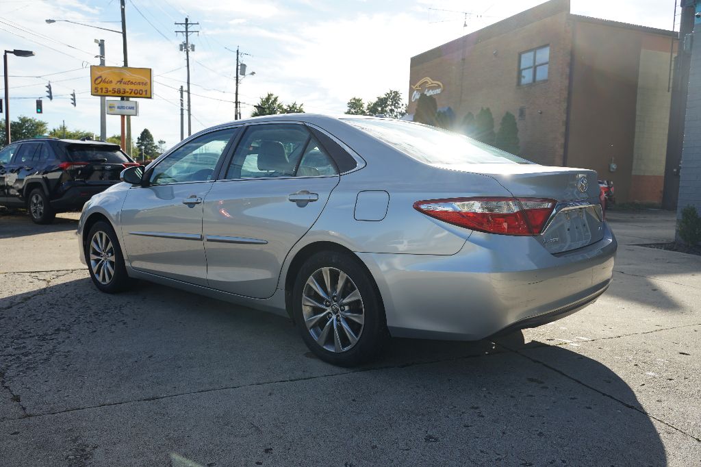 Toyota Camry photo 8