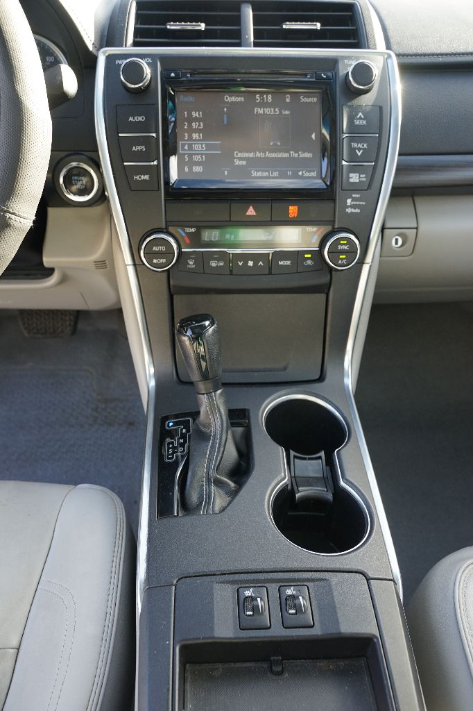 Toyota Camry photo 16