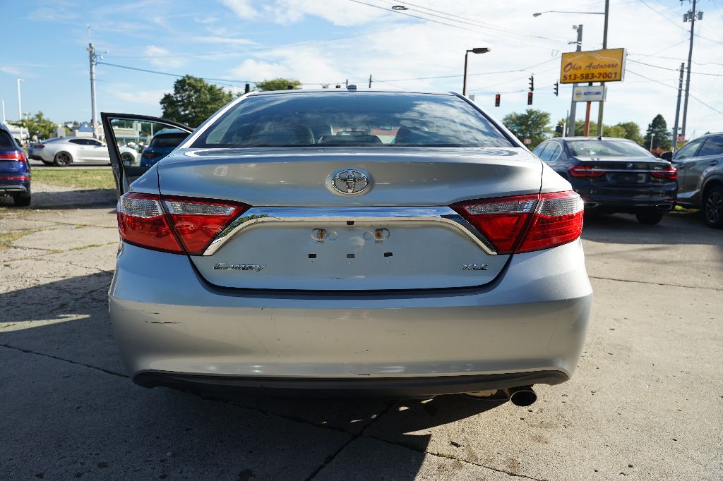 Toyota Camry photo 7