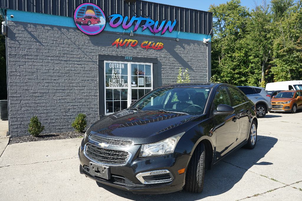 Chevrolet Cruze photo 2