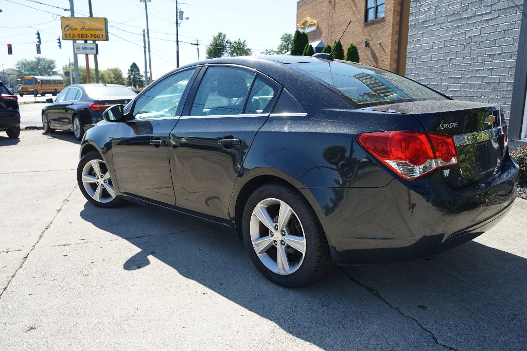 Chevrolet Cruze photo 8