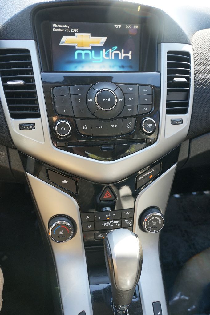 Chevrolet Cruze photo 12